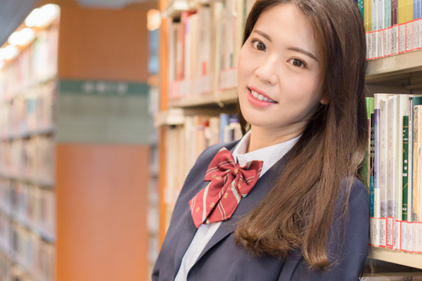 英國奇切斯特大學在職研究生的畢業證書含金量高嗎,用處大嗎?.jpg 英國奇切斯特大學在職研究生的畢業證書含金量高嗎,用處大嗎?.jpg