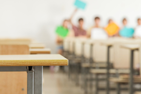 廣東財經大學在職研究生值不值得去讀,能在職提升學歷拿證靠譜嗎?.jpg 廣東財經大學在職研究生值不值得去讀,能在職提升學歷拿證靠譜嗎?.jpg