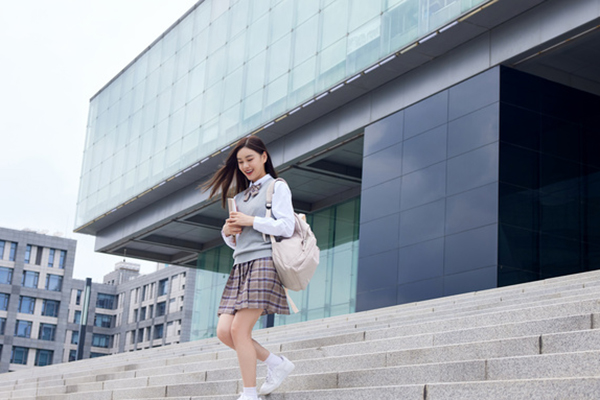 本科報考延安大學(xué)在職研究生難嗎,通過率高不高?.jpg 本科報考延安大學(xué)在職研究生難嗎,通過率高不高?.jpg