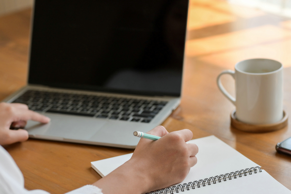 報(bào)考美國(guó)北亞利桑那大學(xué)在職研究生好不好,要怎么平衡學(xué)習(xí)和工作呢?.jpg 報(bào)考美國(guó)北亞利桑那大學(xué)在職研究生好不好,要怎么平衡學(xué)習(xí)和工作呢?.jpg