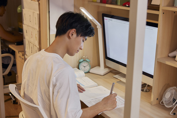 學渣逆襲在職研究生有用嗎,畢業能得到好的工作機會嗎?.jpg 學渣逆襲在職研究生有用嗎,畢業能得到好的工作機會嗎?.jpg